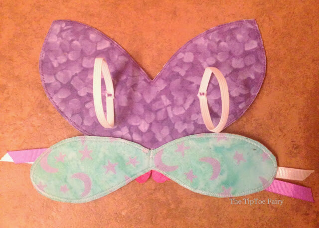 Elastic loops on doll fairy wings