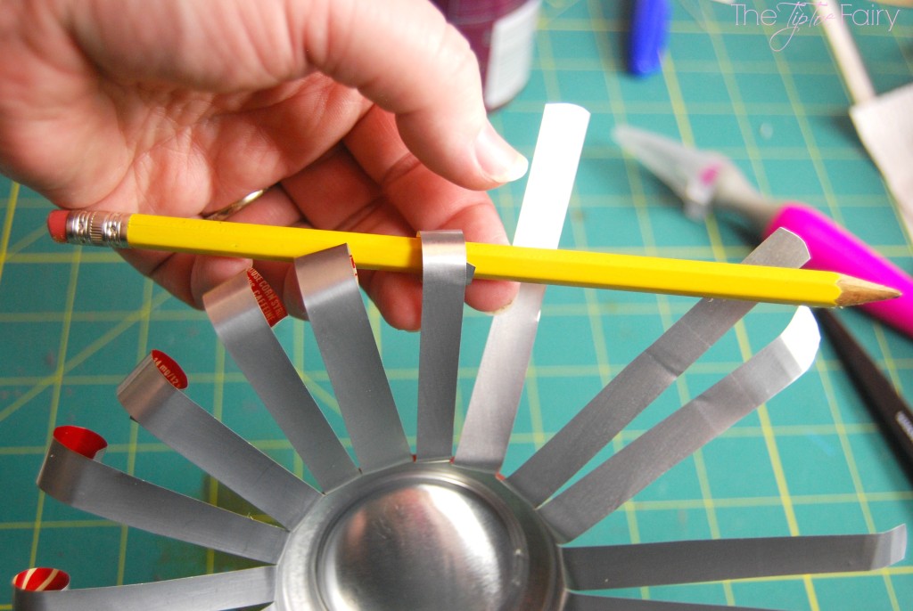 Upcycle your soda cans into a Flower Wreath! Super easy and fun! | The TipToe Fairy