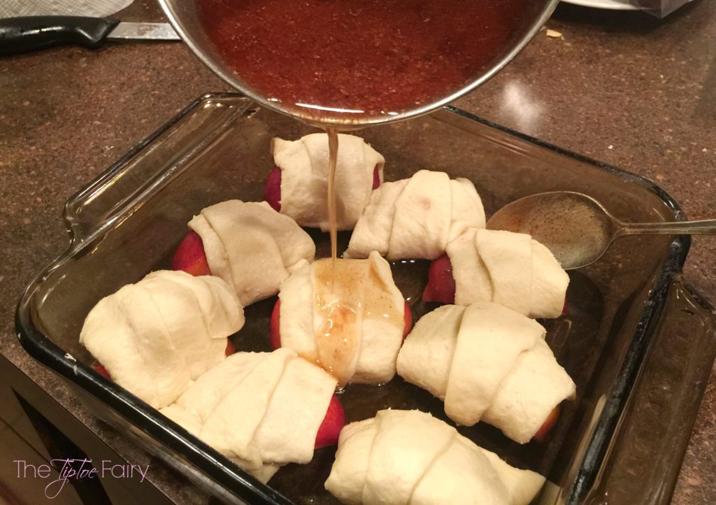 Easy Peach / Nectarine Dumplings! A quick and easy dessert made with crescent rolls! | The TipToe Fairy