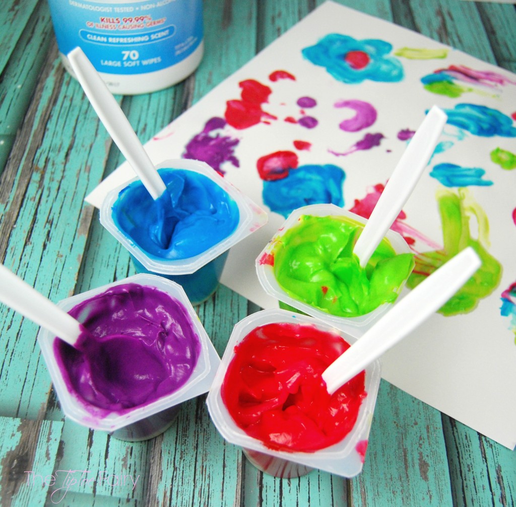 Easy & Edible Pudding Cup Finger Paints - made in seconds! The TipToe Fairy #ad #PurellWipes