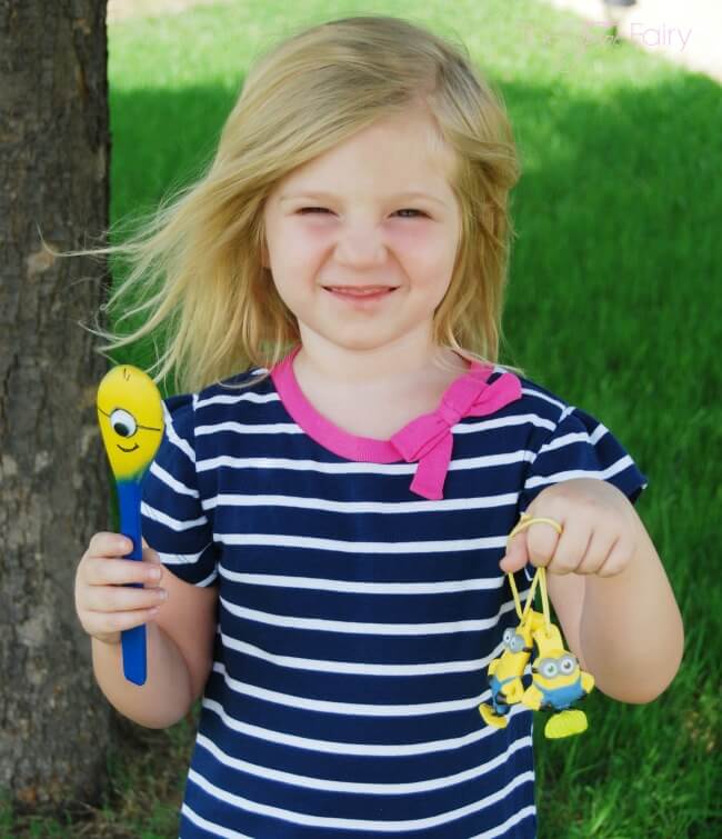 Make easy Minion Spoon Puppets and find #The7thMinion! #ad | The TipToe Fairy