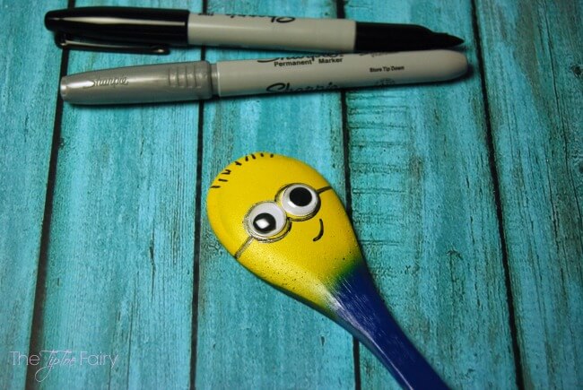 Make easy Minion Spoon Puppets and find #The7thMinion! #ad | The TipToe Fairy