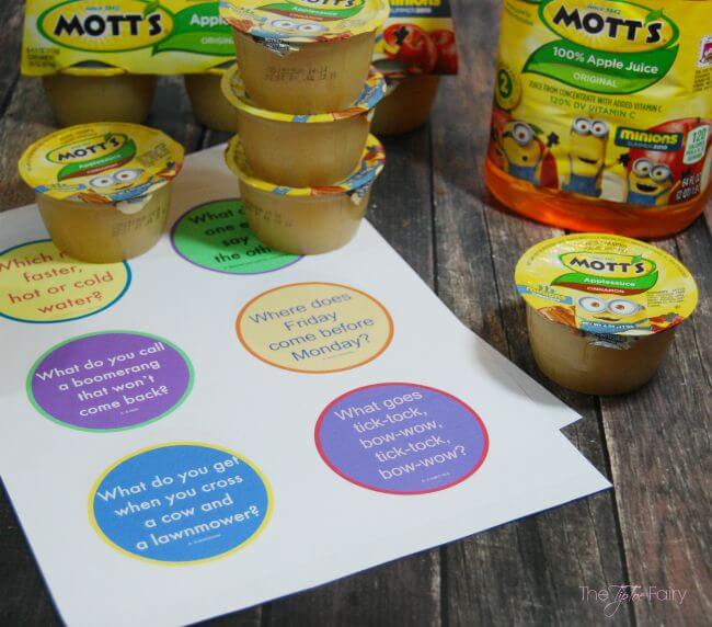Fun Lunch Box Printables for Back to School - glue a little note to your kid's applesauce! [ad] #BTSwithMotts | The TipToe Fairy