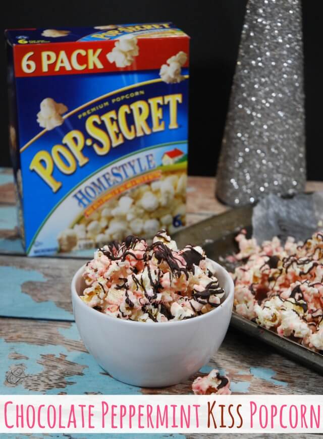 Chocolate Peppermint Kiss Popcorn - an easy holiday snack or treat! #ad #FunSideOut | The TipToe Fairy
