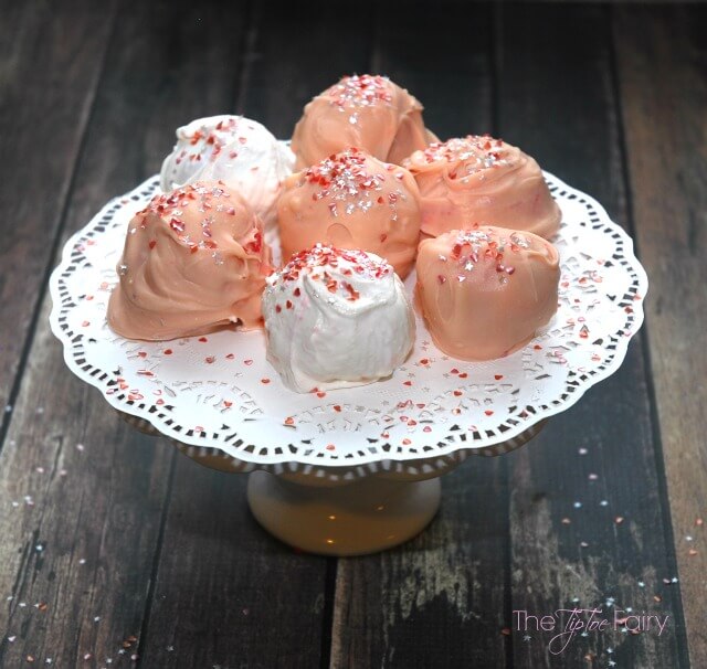 Raspberry Jello Shot Cake Balls - easy to make & perfect #treat for #NYE! #newyears