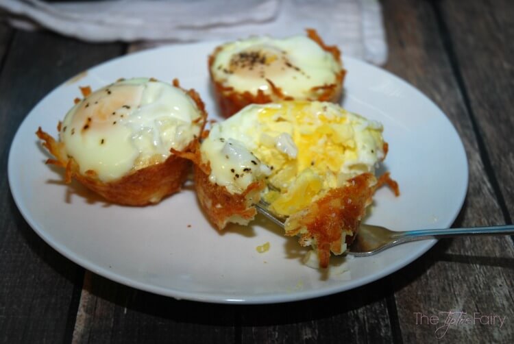Hashbrown Egg Nests - an easy #breakfast w/ #SundaySupper #food #foodporn