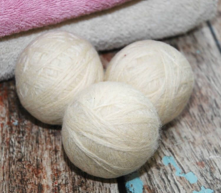 How to Make Wool Balls