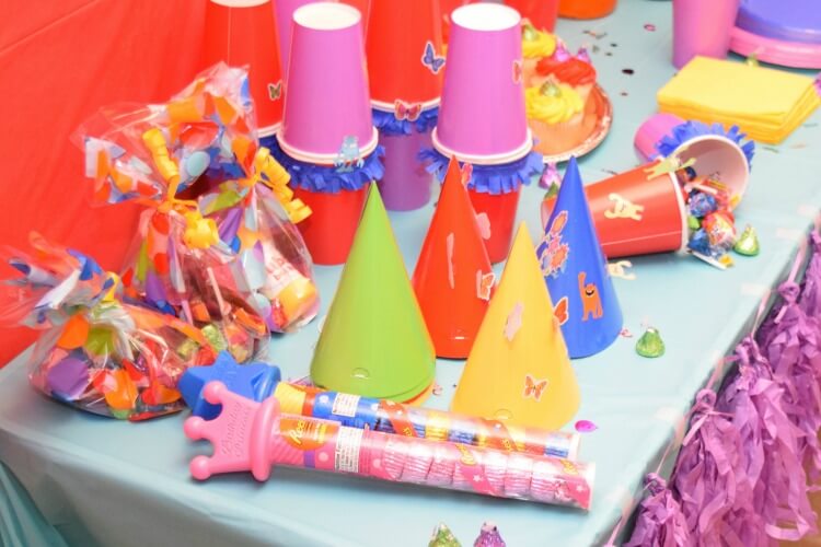 #LetsBirthday w Easy #DIY Kid Birthday Party Ideas w @Hersheys! #ad #craft