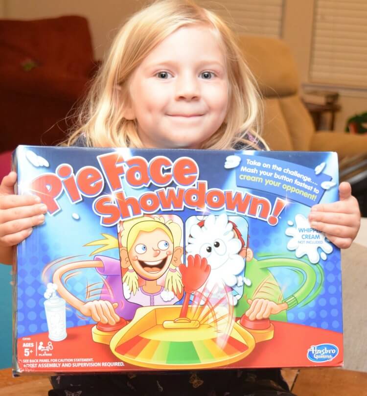 Hasbro Gaming Pie Face Showdown Game