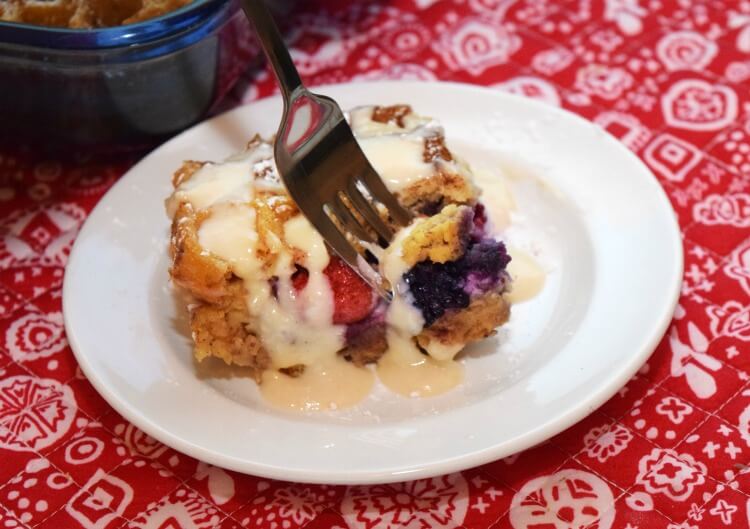 Berry Cream Cheese Waffle Bake - perfect for breakfast or snack! #ad #LeggoMyEggo #HearTheNews