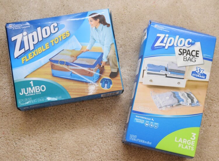 Come see how I #OrganizeWithZiplocSpaceBags to give our linen closet tons of room! #ad 