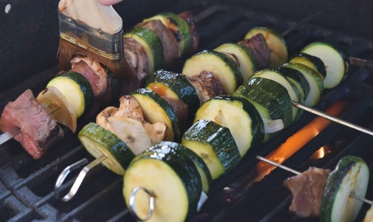 You'll love these Sesame Steak & Veggie Kabobs - It's #GrillingMadeSimple! #ad @walmart