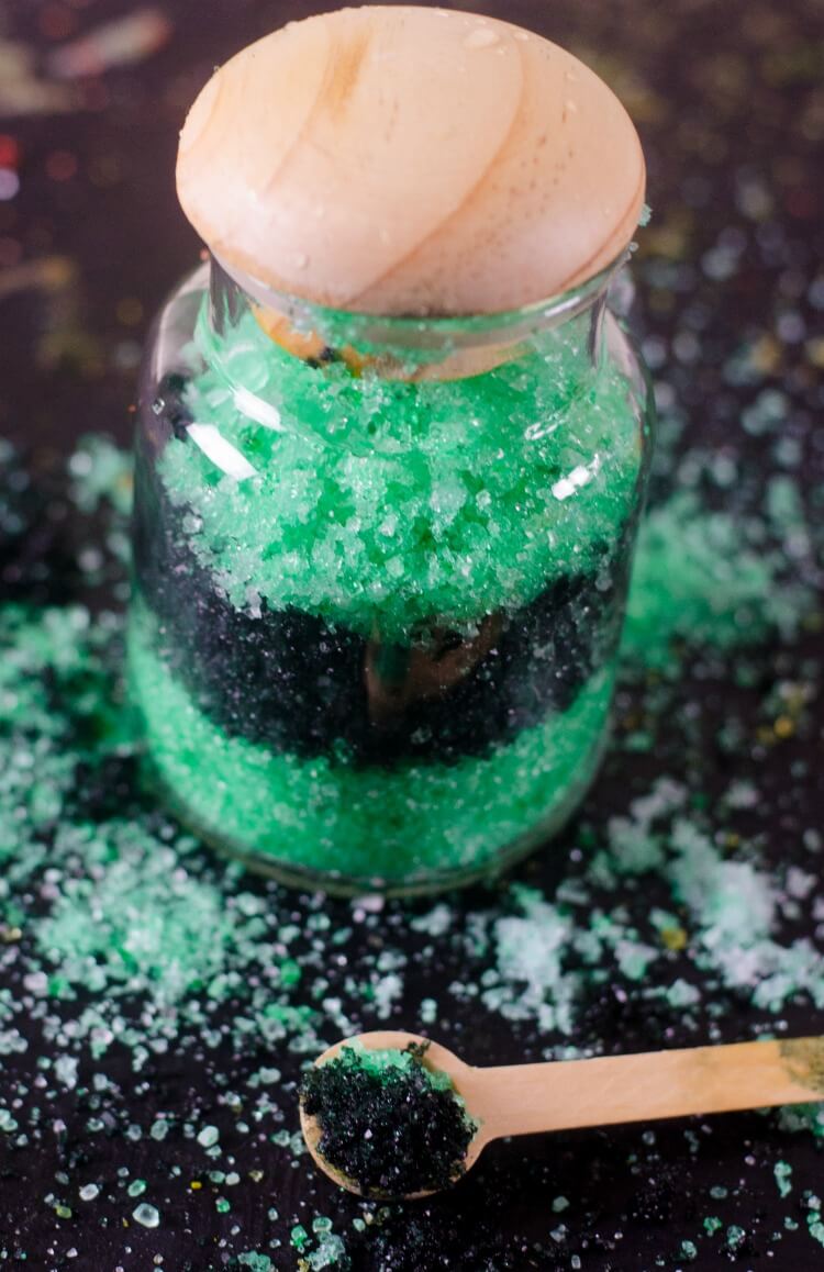 Slytherin - DIY Harry Potter Gifts - House Bath Salts