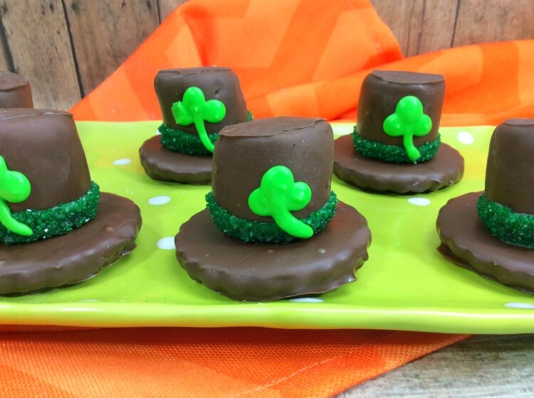 Just in time for St. Patrick's Day - let's make Lucky Leprechaun Hats