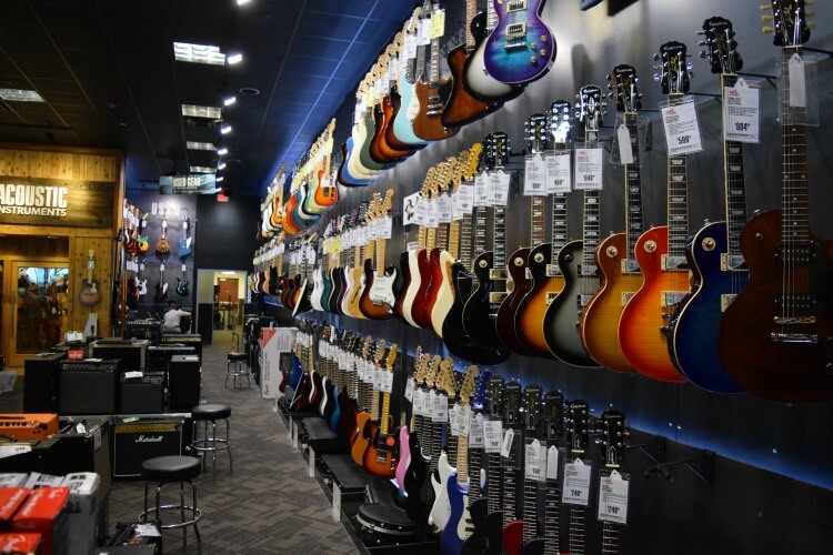 Electric Guitar Lessons with Guitar Center
