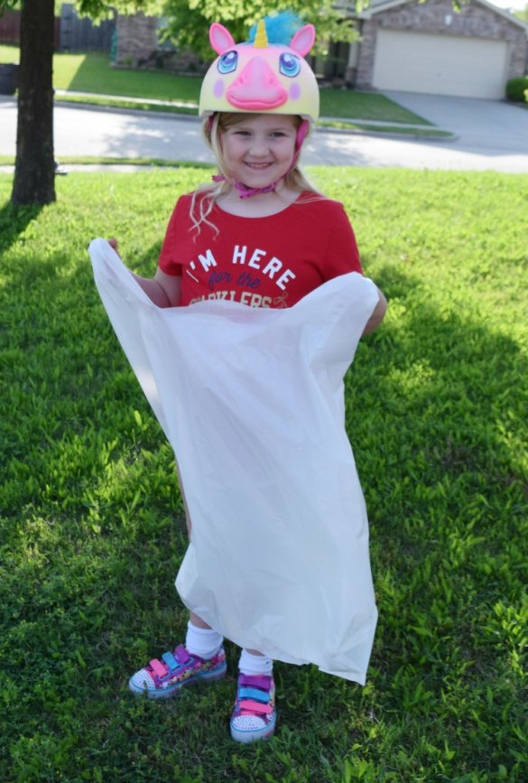DIY Trash Bag Kite The TipToe Fairy