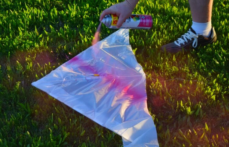 Spray paint your own DIY Trash Bag Kite!