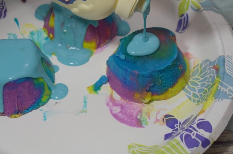 Drizzling the Mini Unicorn Ice Cream Cakes