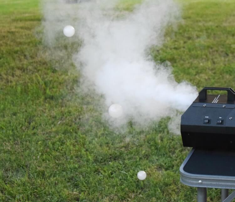 Fobbles fog bubble machine in action