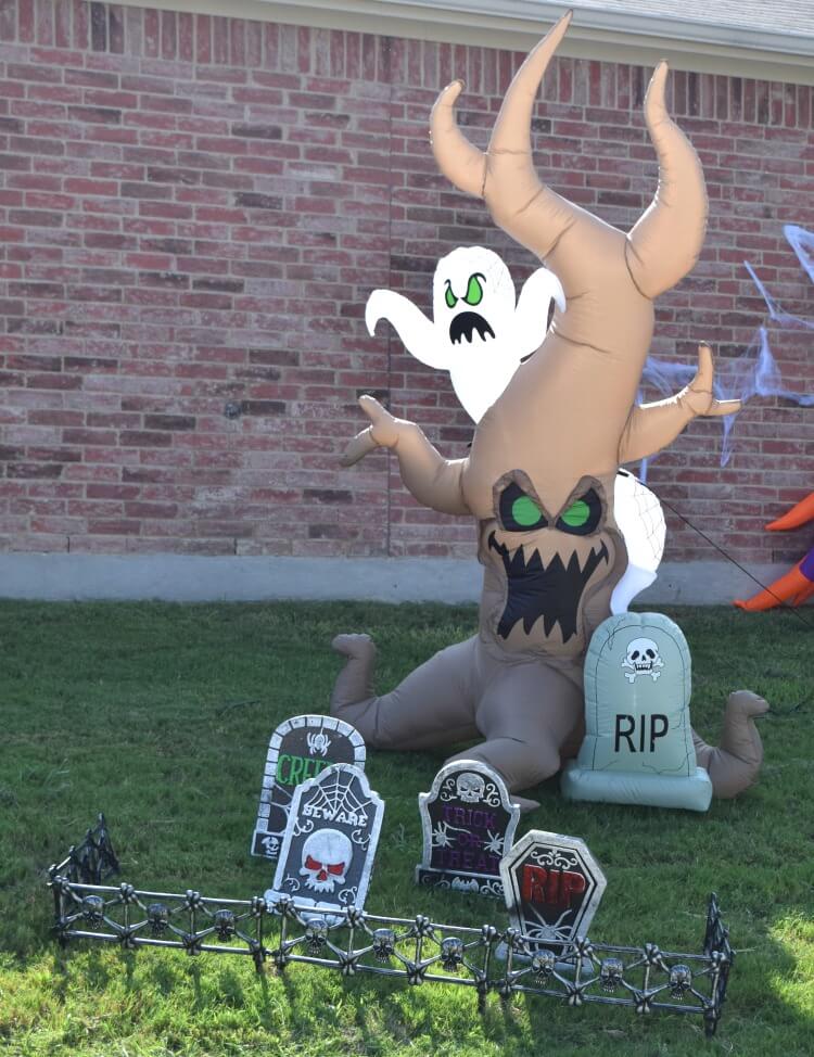 Halloween Inflatable Grave Scene with Tree Monster and Ghost