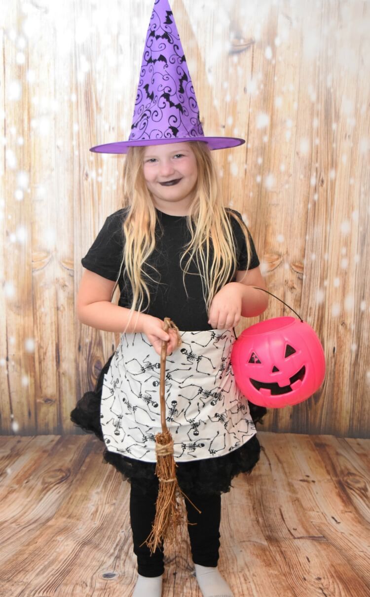Easy Budget Friendly Witch Costume