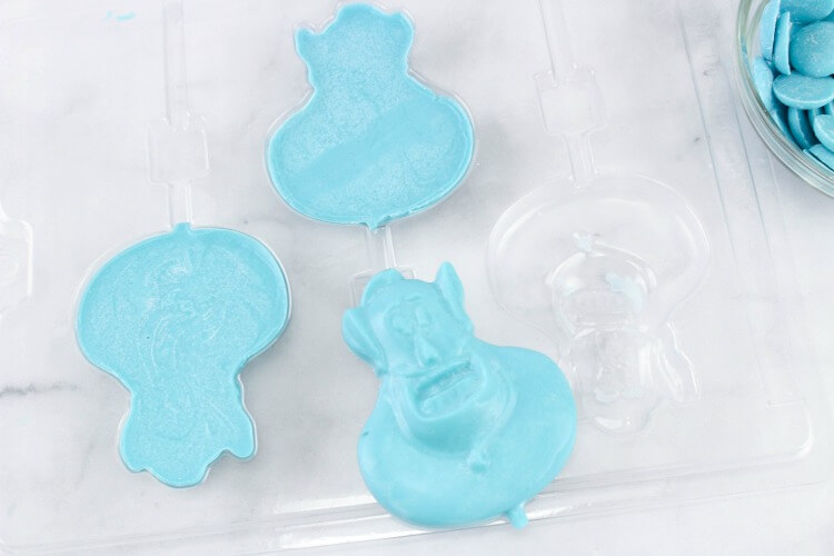 Pop the genie chocolates out of the mold. 