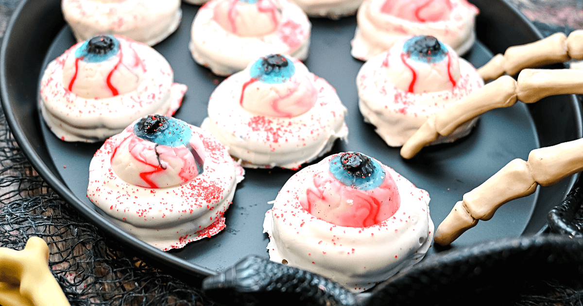 Spooky Homemade Gummy Eyeballs - Oh, The Things We'll Make!