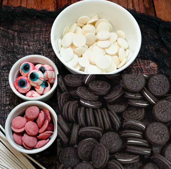 How to make Halloween Creepy OREO Cookie Eyeballs The TipToe Fairy
