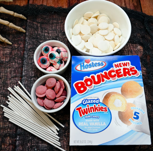 No Bake Easy EyeBall Cake Pops for Halloween The TipToe Fairy